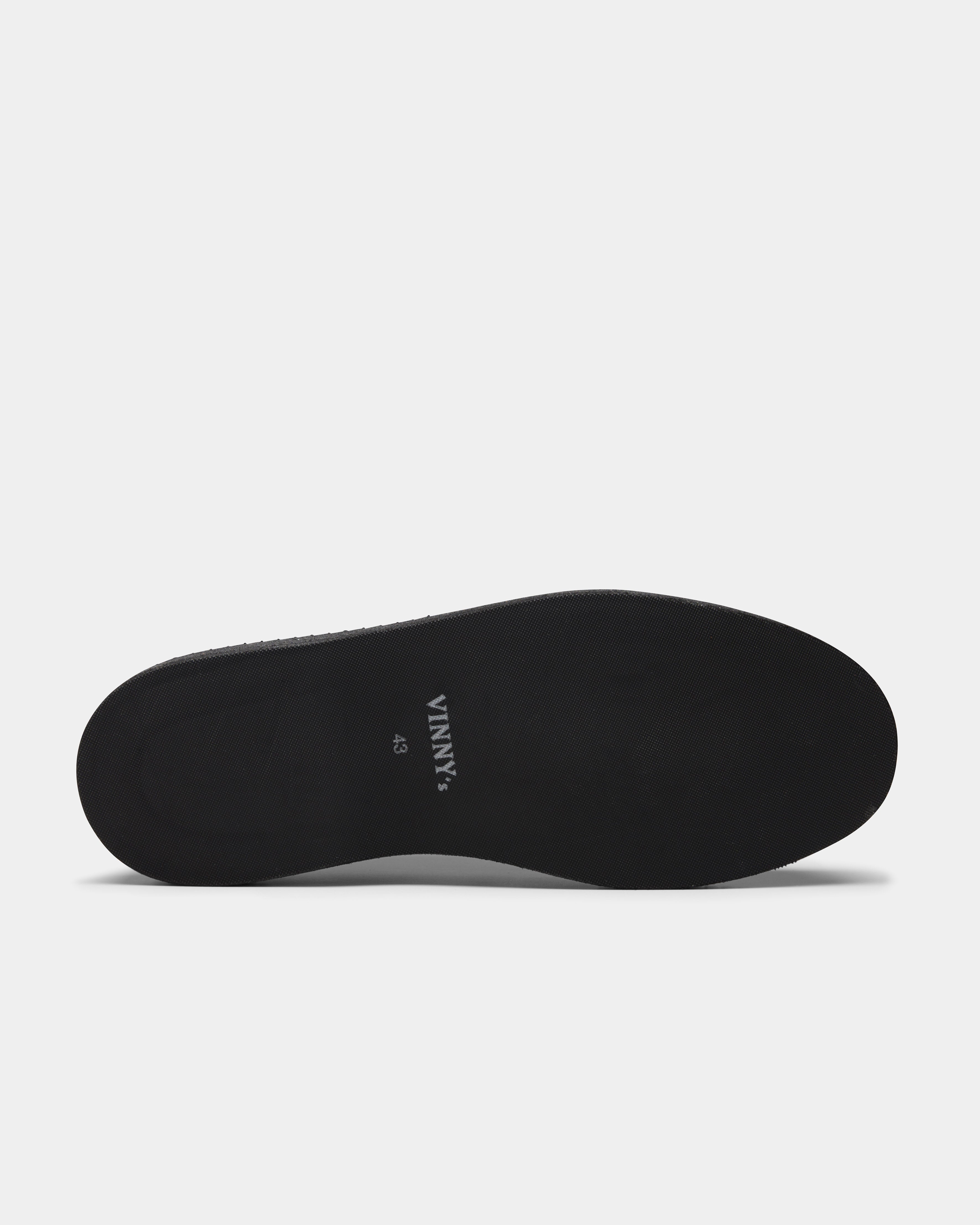 boat creeper in black under the sole