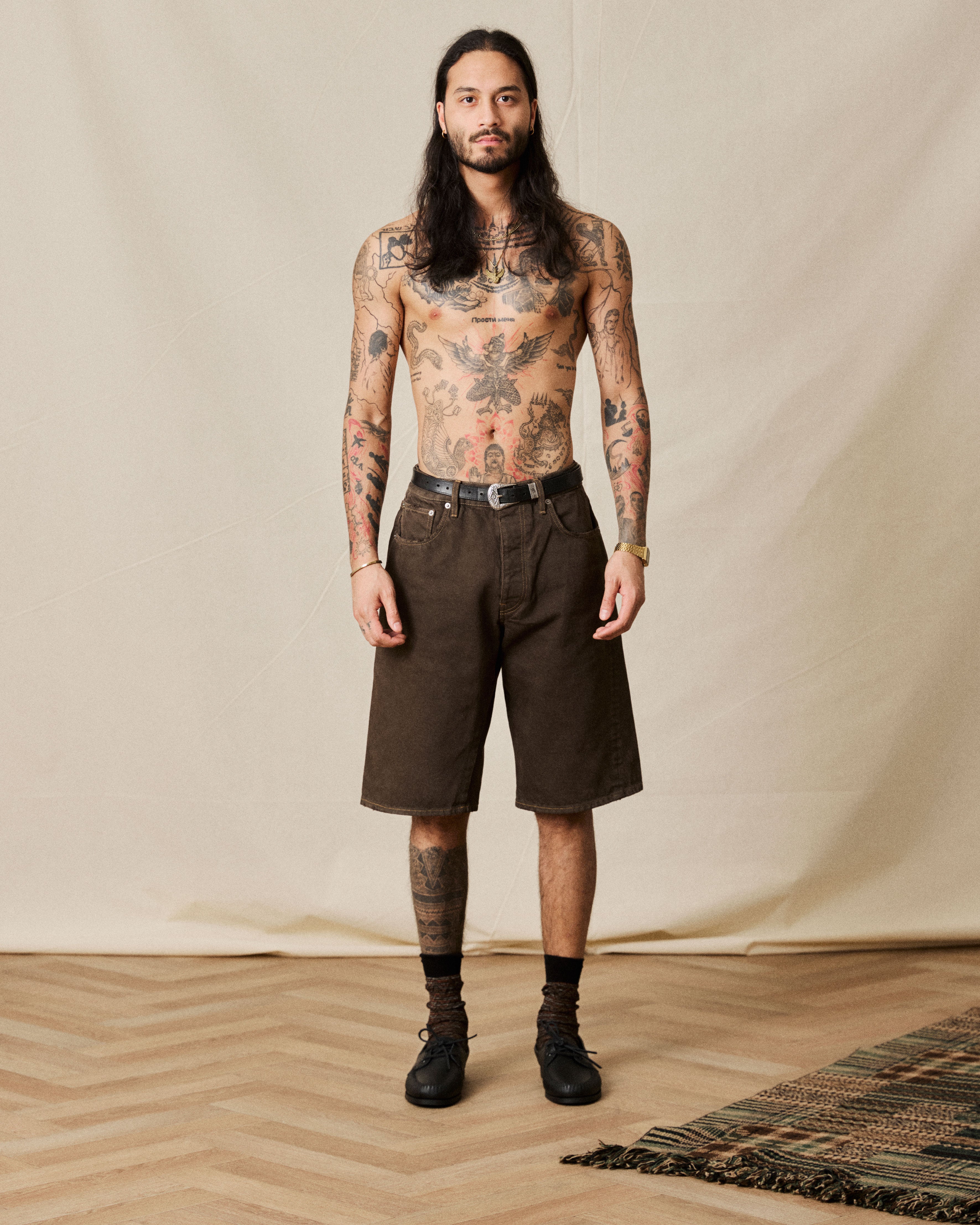 boatman in black on model