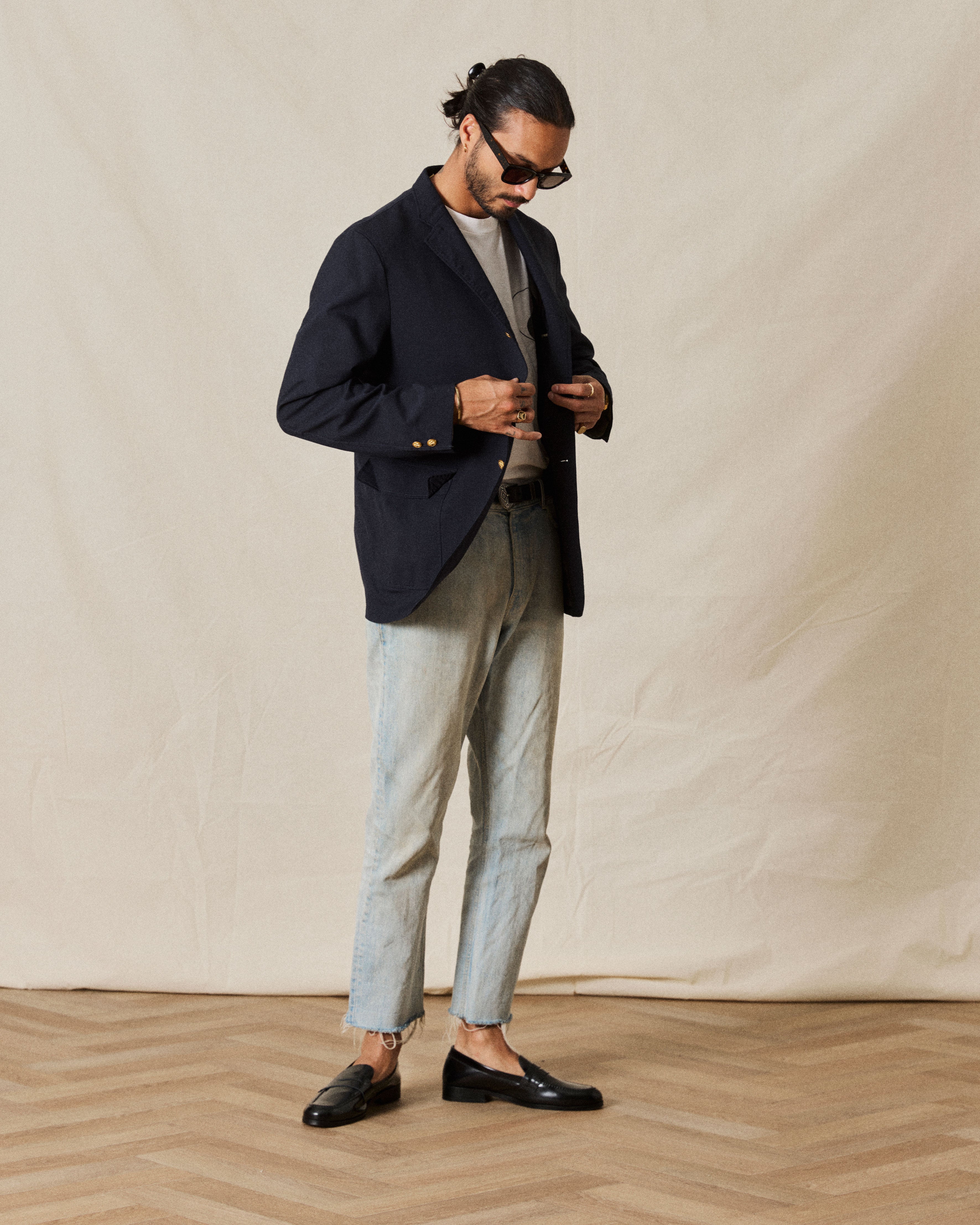 lowkee in black on model full body