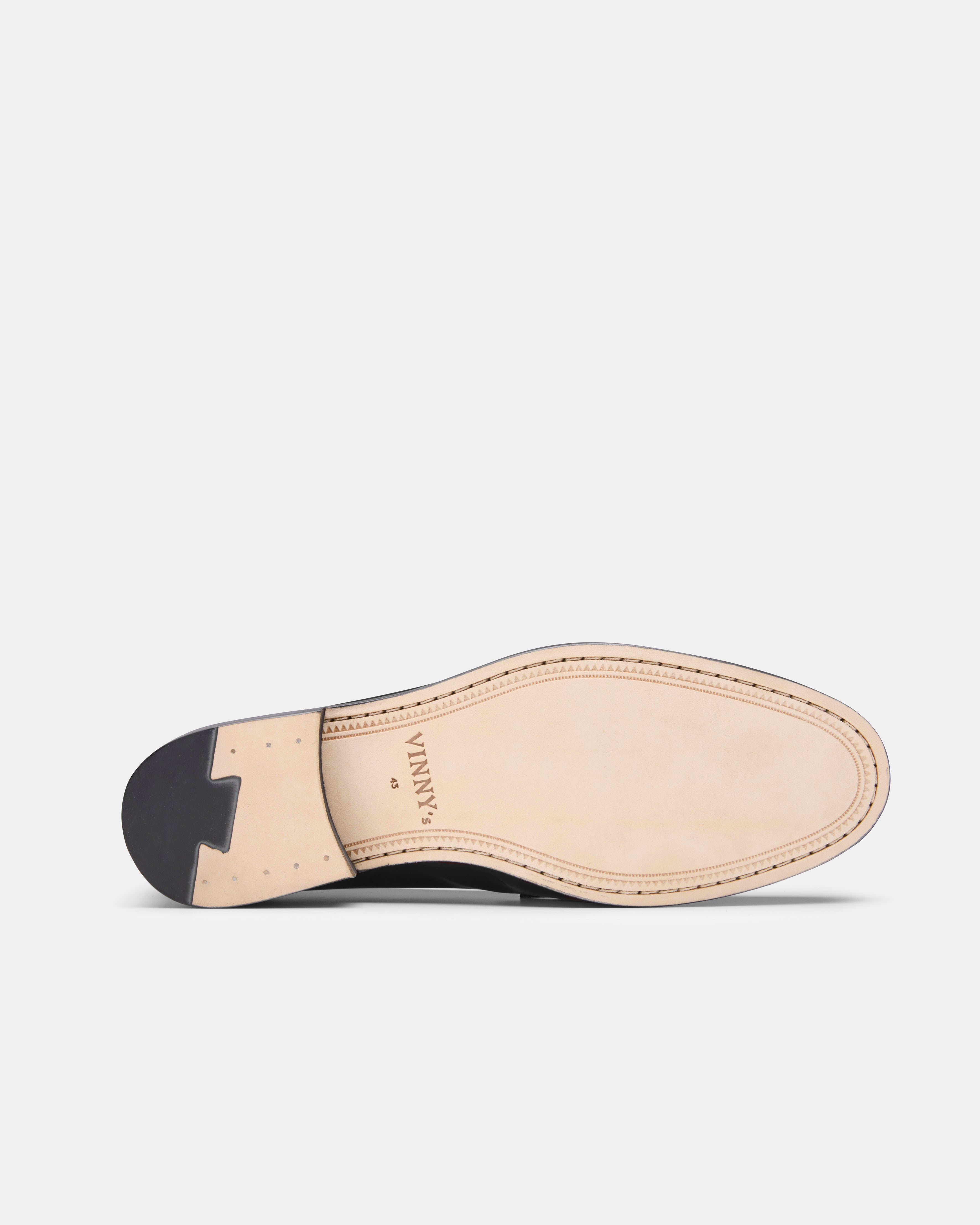 Lowkee loafer in black underneath
