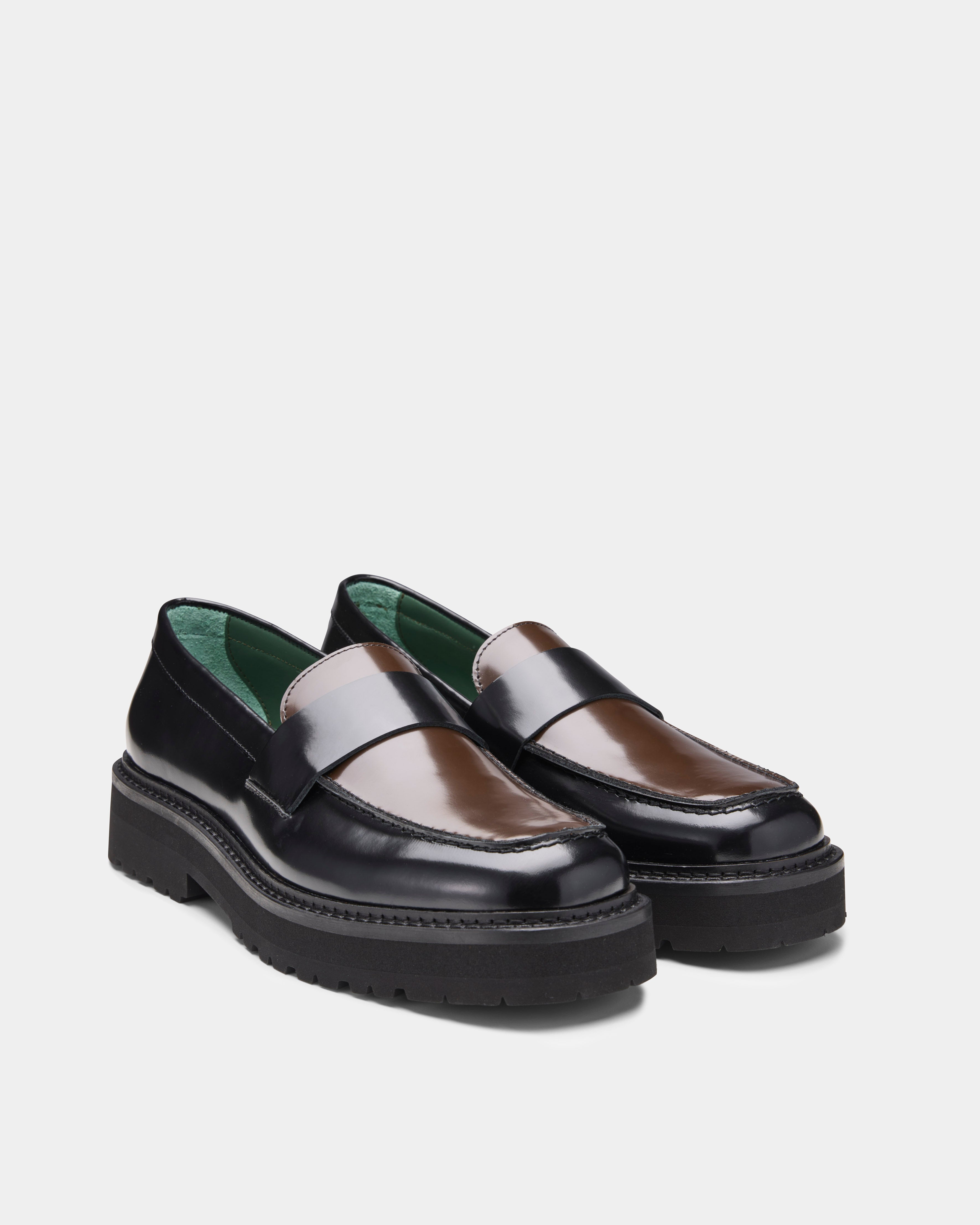 Peeters loafer in black and brown from the front