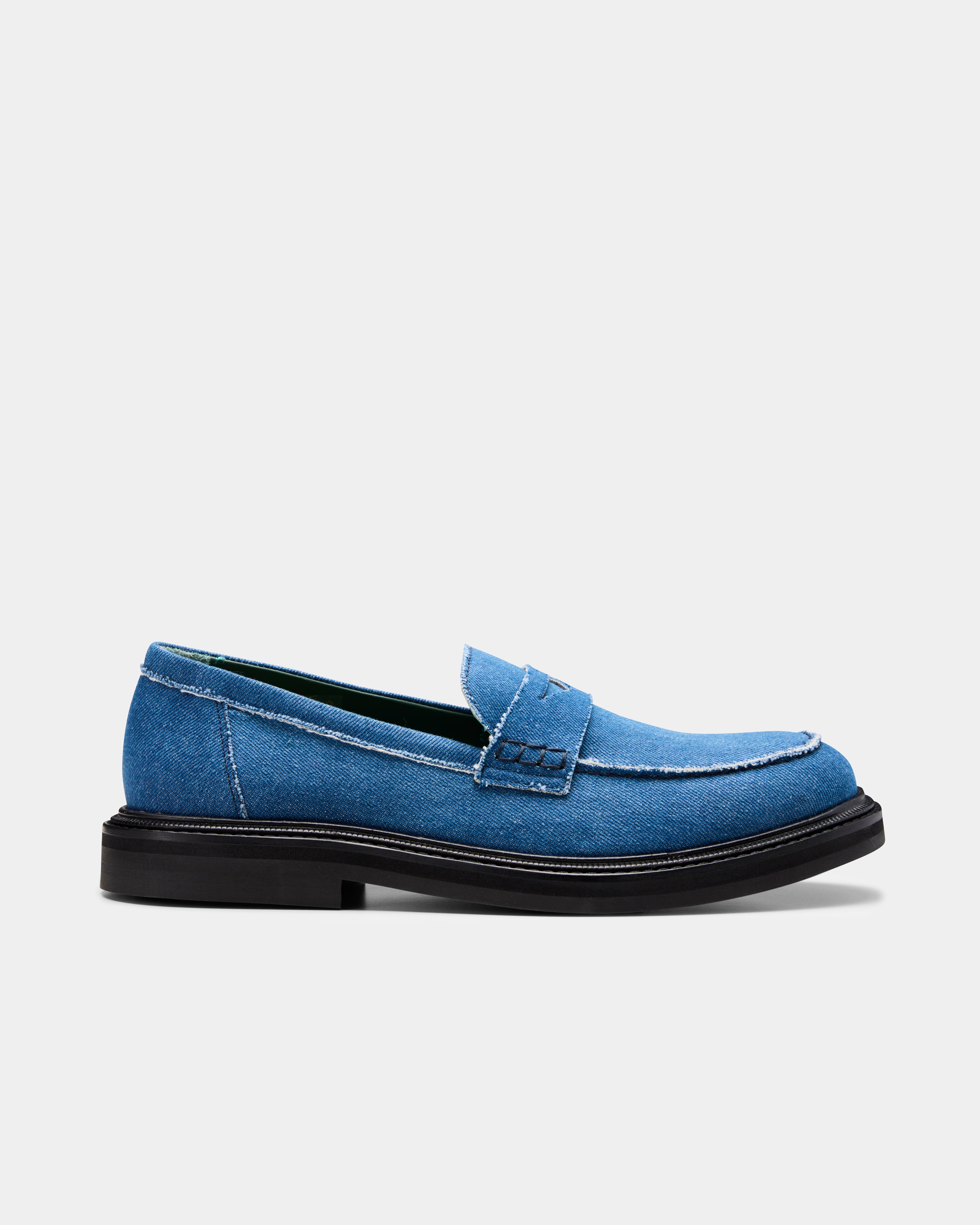 vinnee loafer in blue denim from the side