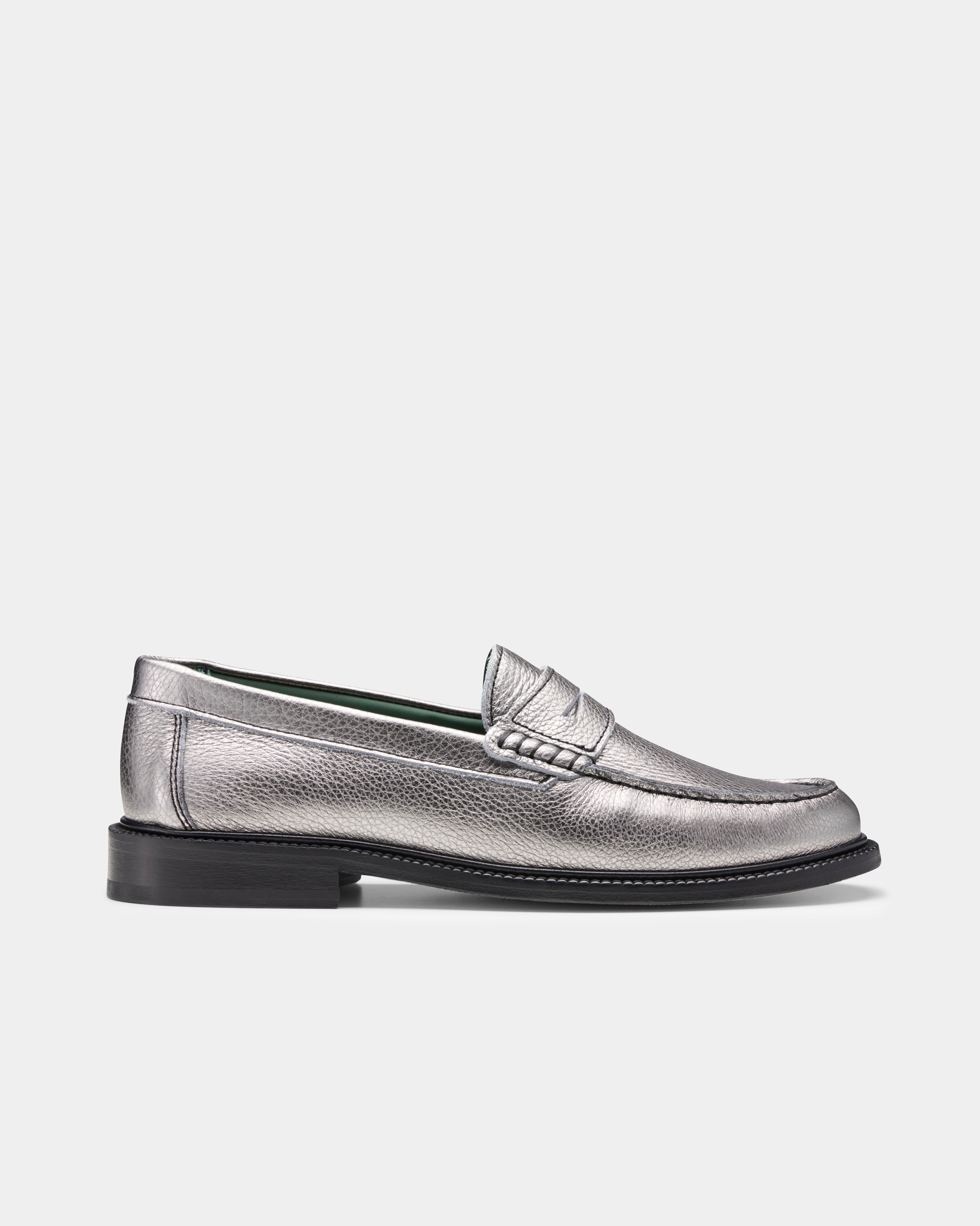Yardee Moccasin Loafer in silver from the side
