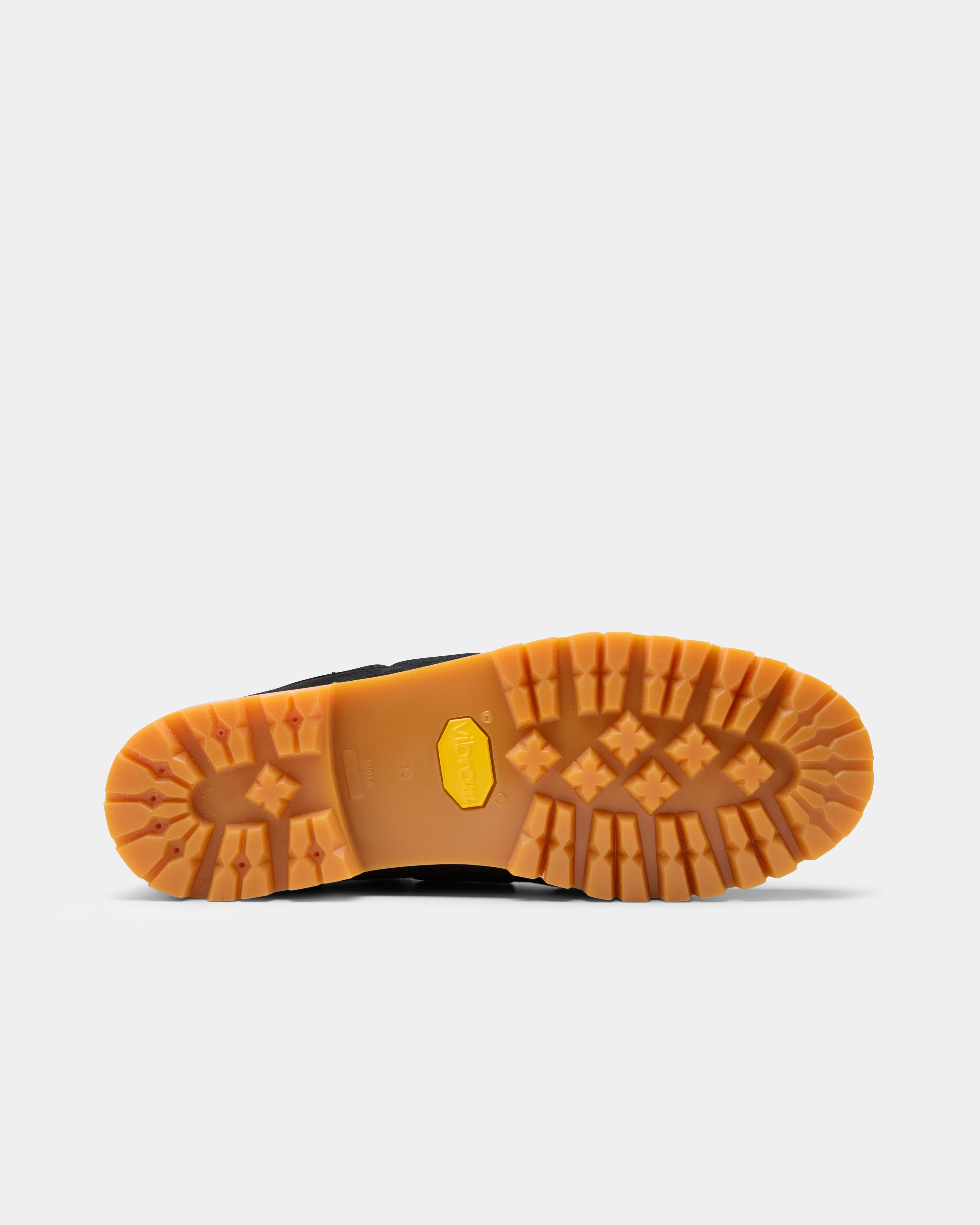 Aztec boat shoe in black suede