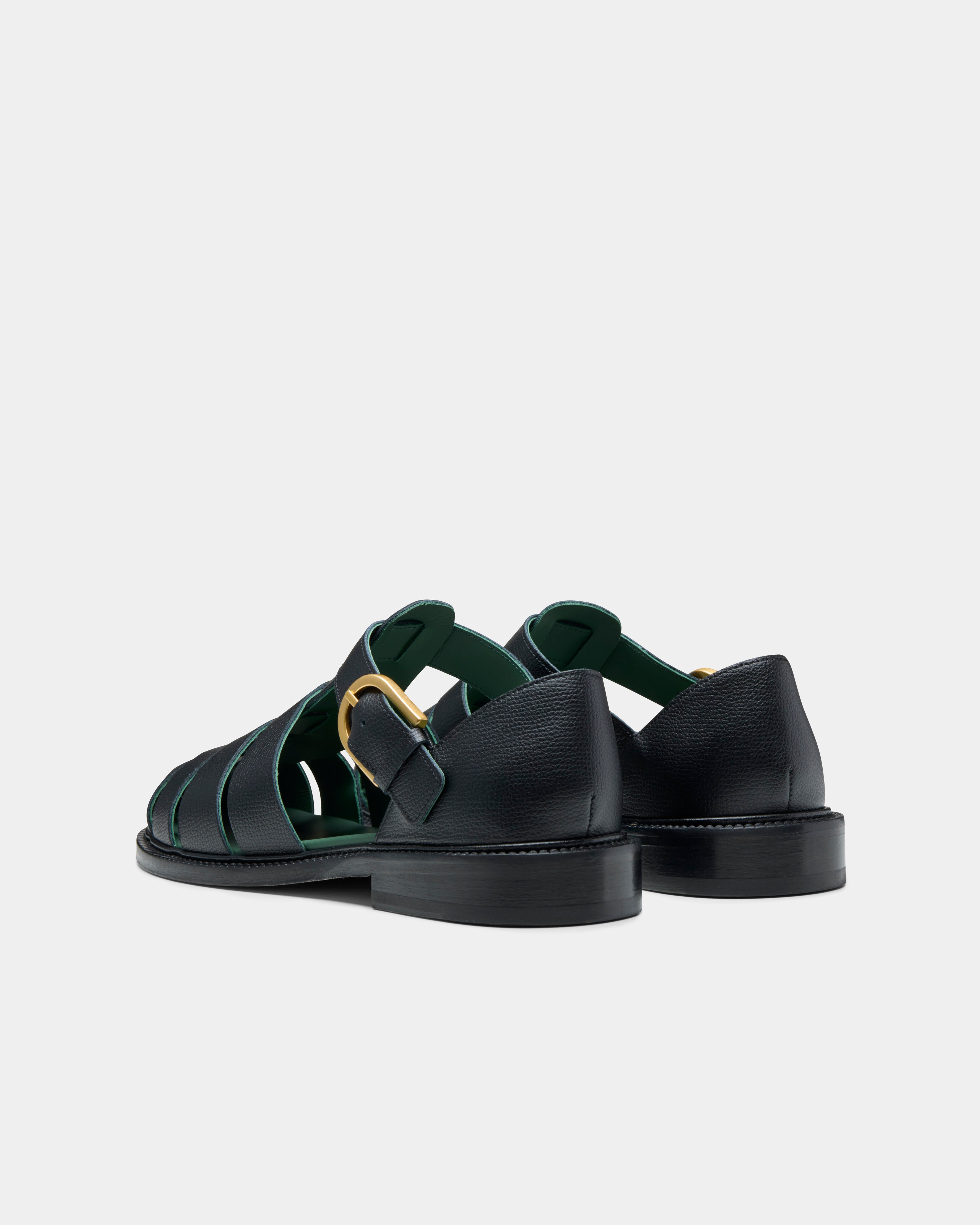 women's fisherman sandal in black grain leather