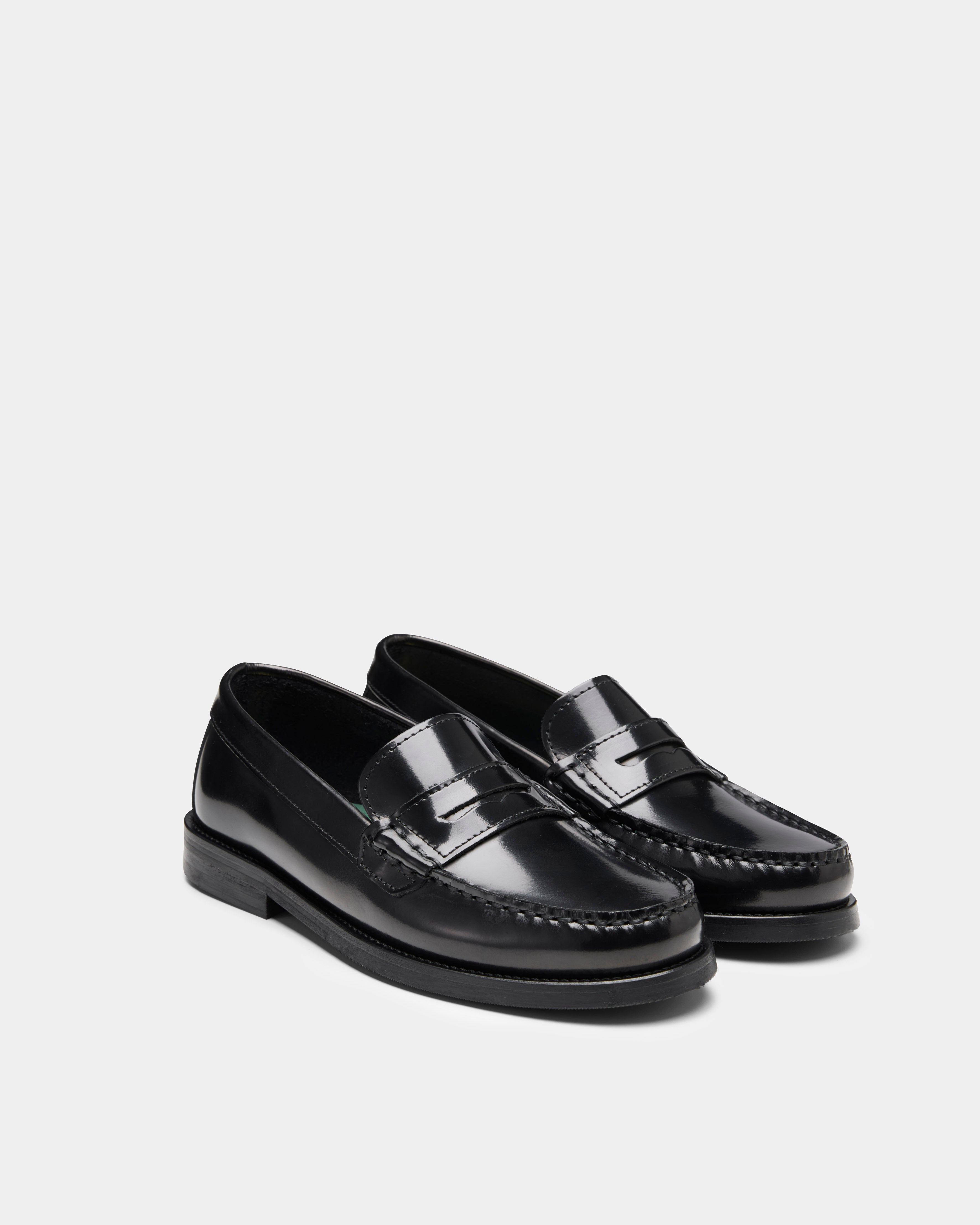 Frankie Black from the front