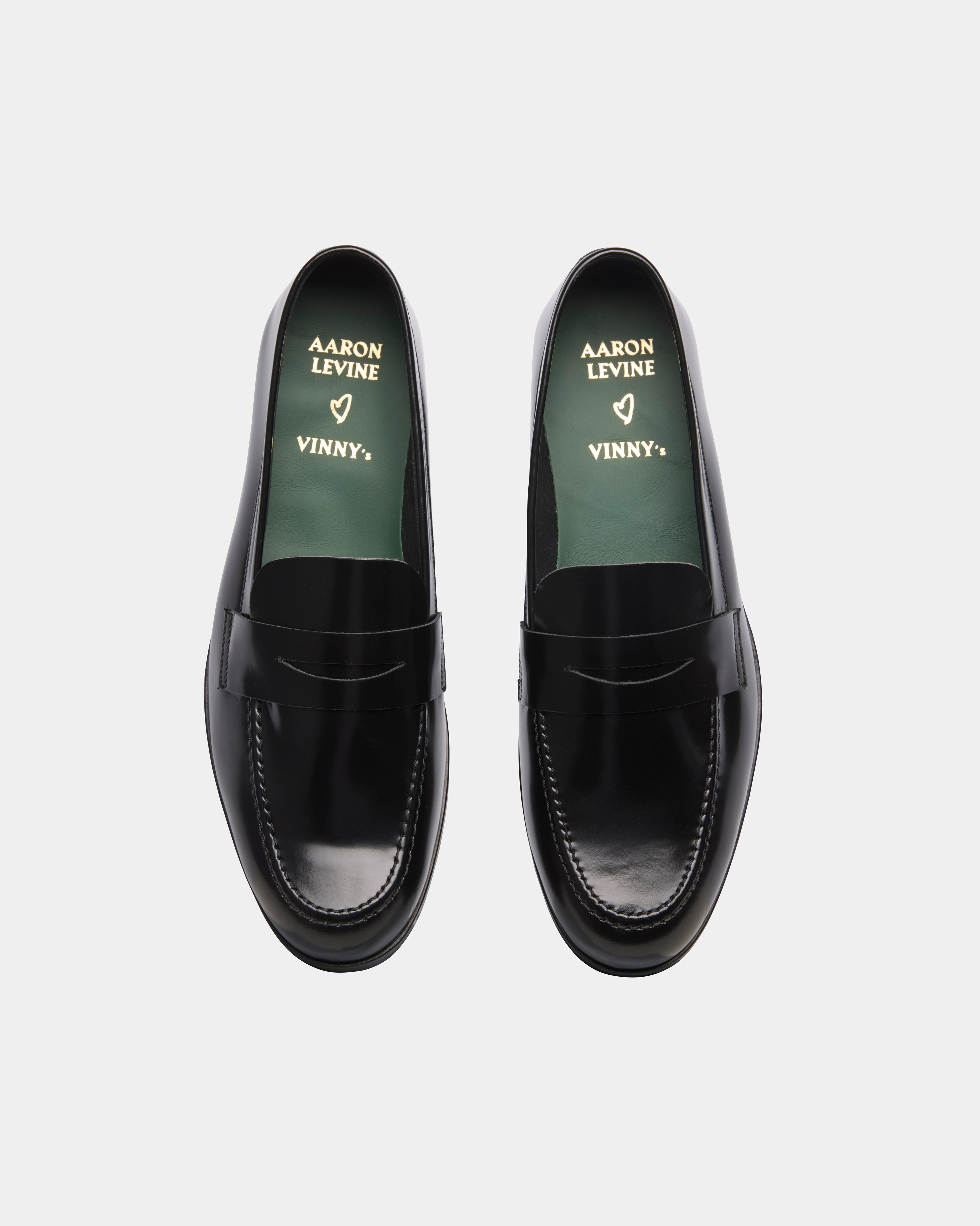 Lowkee loafer in black from the top