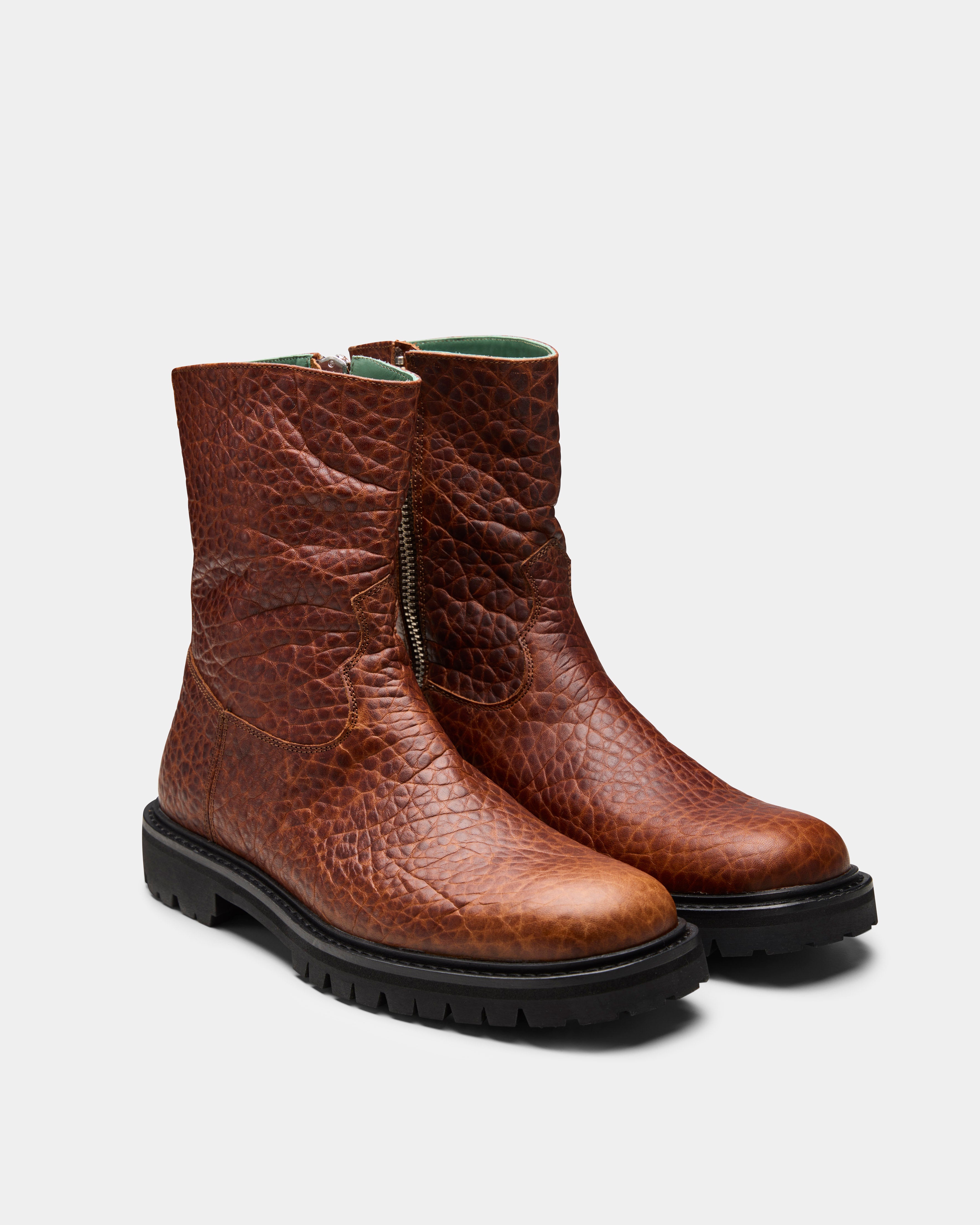 moto boot in brown croco from the side