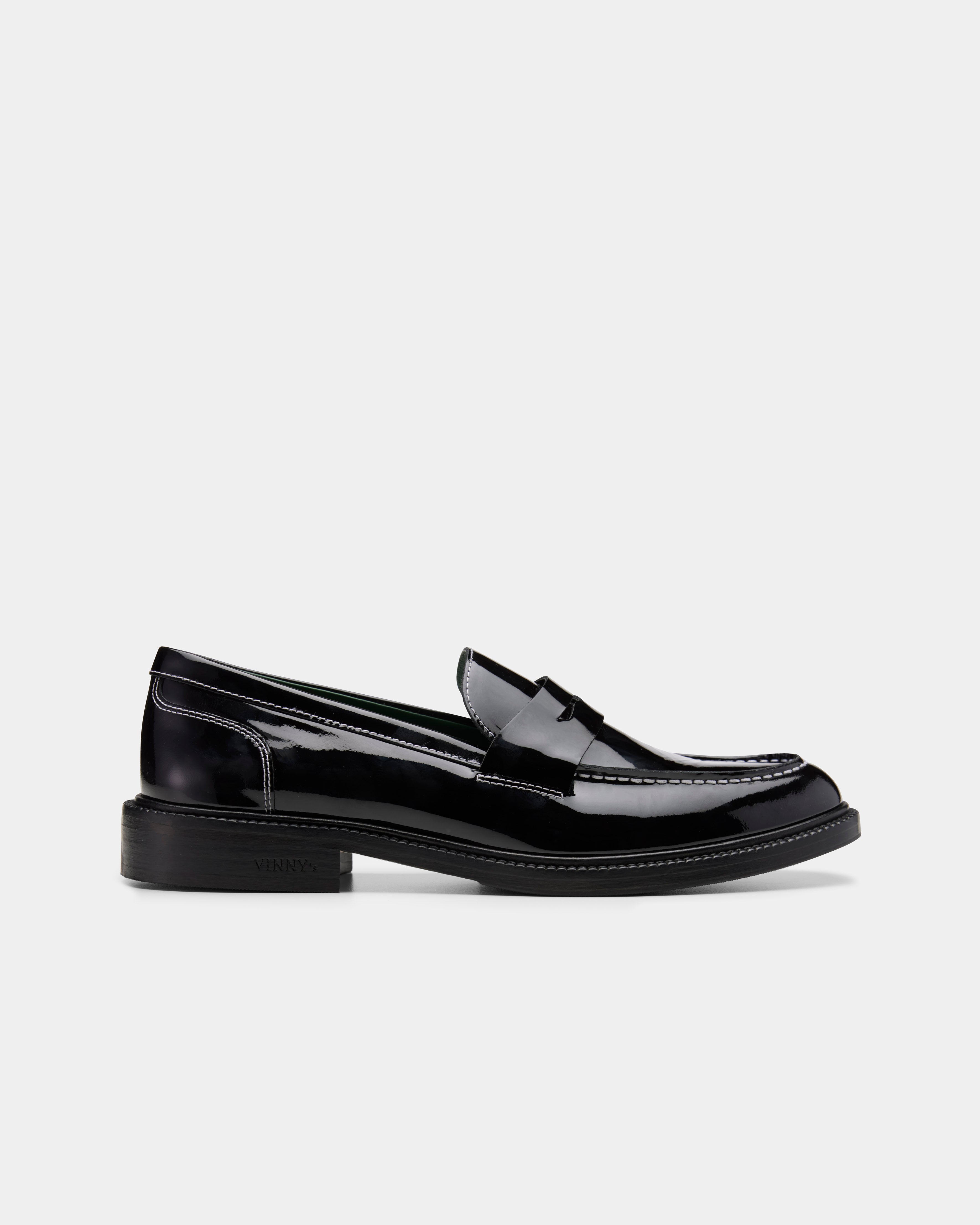 women's loafer in black patent leather 