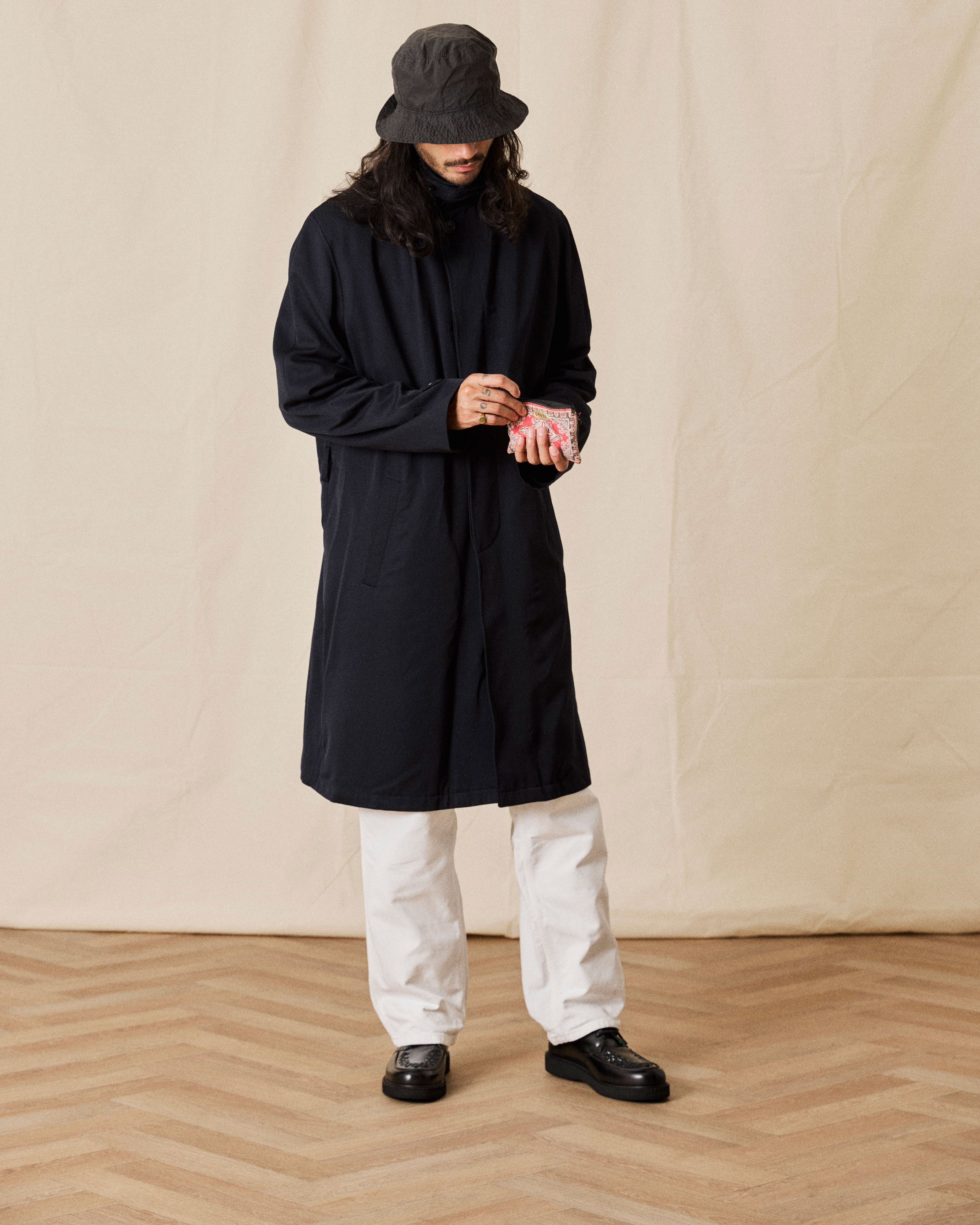 Boat creeper in black on model full body