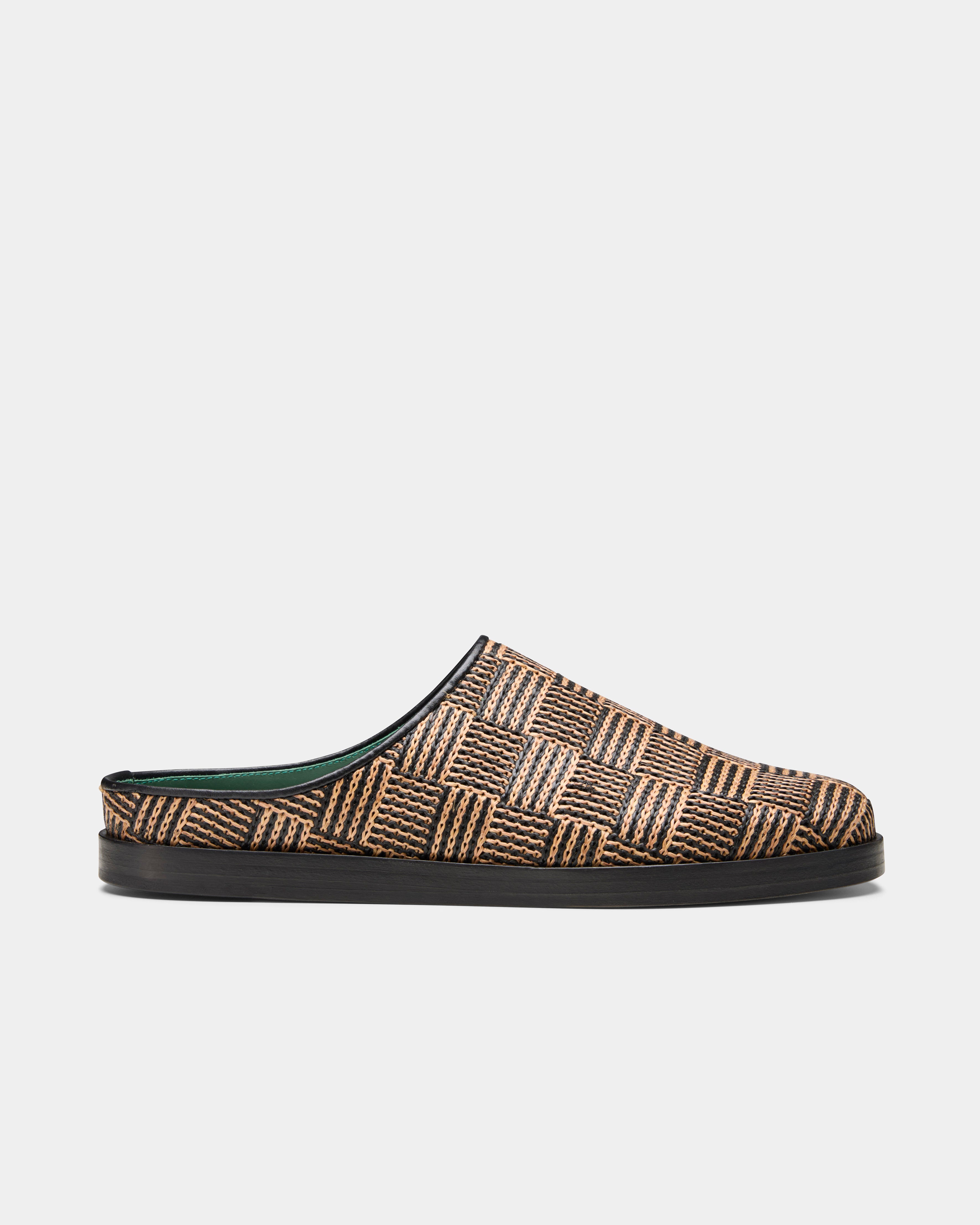 gilles in brown raffia from the side