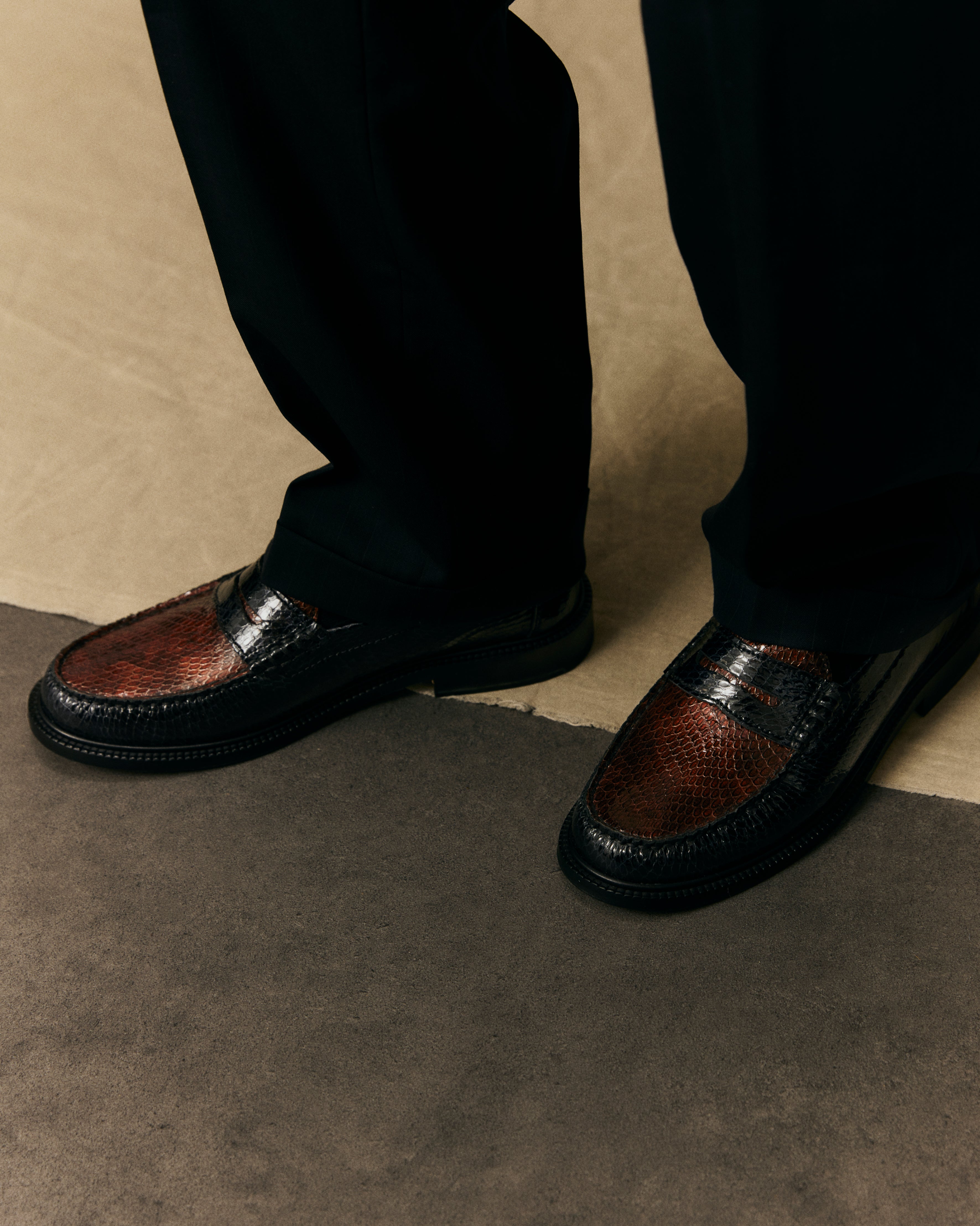 YARDEE TWO-TONE MOCCASIN LOAFER