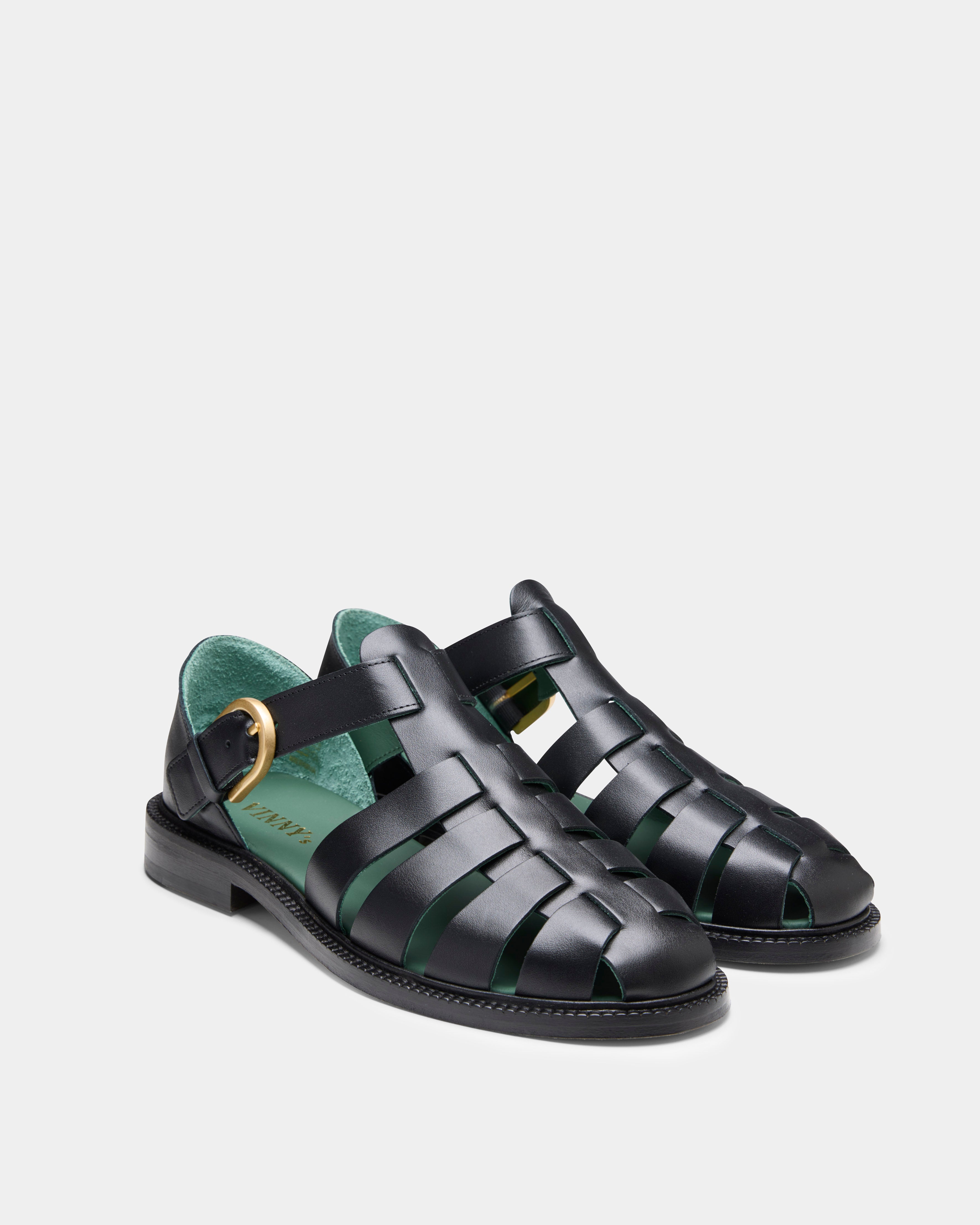 Fisherman Black from the side front