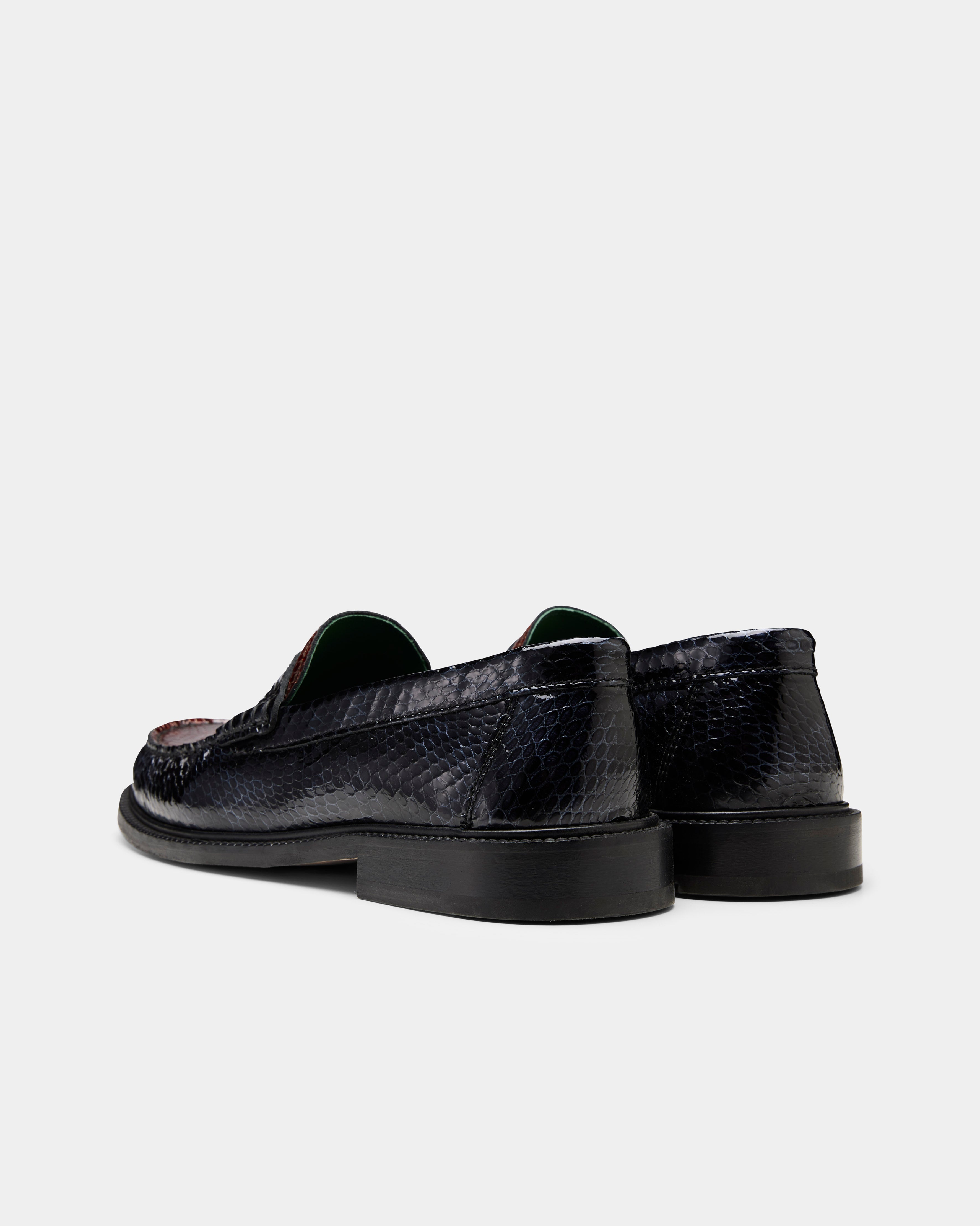 YARDEE TWO-TONE MOCCASIN LOAFER